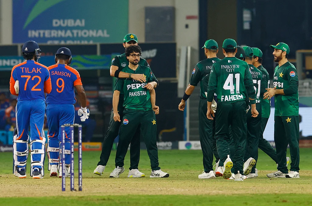 2025-09-28T174820Z1735505699UP1EL9S1DGI5HRTRMADP3CRICKET-ASIACUP-IND-PAK