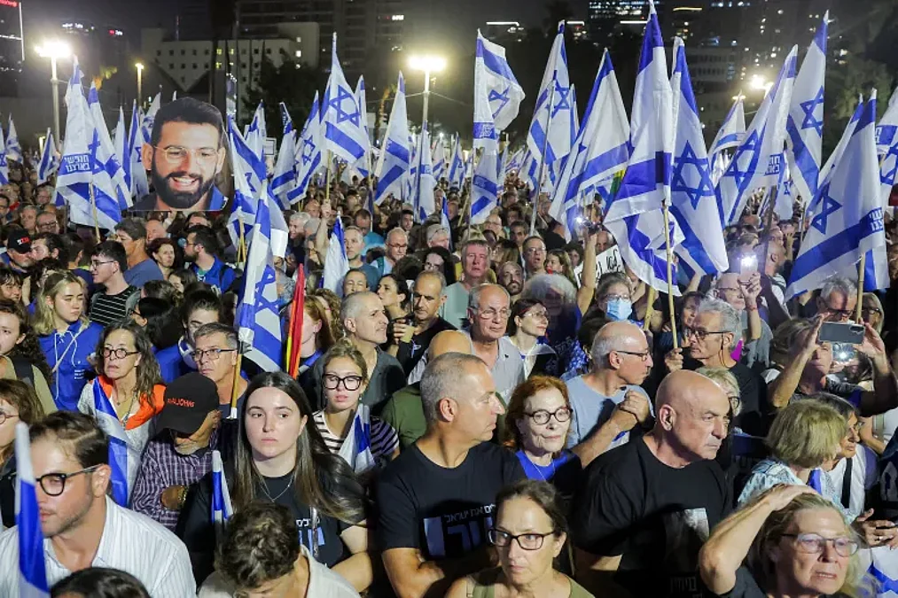 rally-against-Netanyahu
