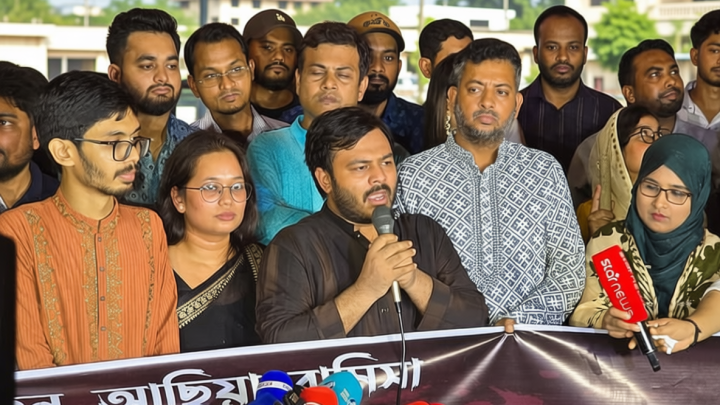 পল্লবীর সেই শিশুসহ সব ধর্ষণ ও হত্যার বিচারের দাবিতে এনসিপির মশালমিছিল