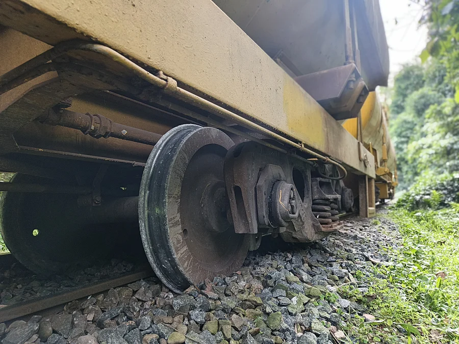 SRIMANGAL-train-PIC