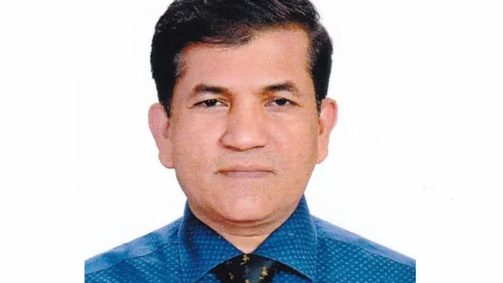 নতুন বাণিজ্যসচিব আতাউর রহমান খান