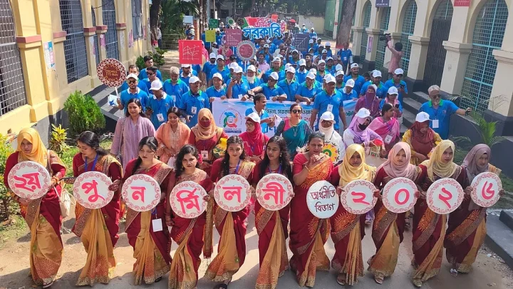 এডওয়ার্ড কলেজের অর্থনীতি বিভাগে পুনর্মিলনীতে প্রাণবন্ত প্রাক্তনরা