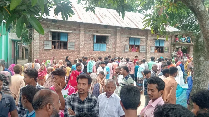 দিনাজপুরে পারিবারিক কলহের জেরে বাবা–ছেলেকে হত্যা