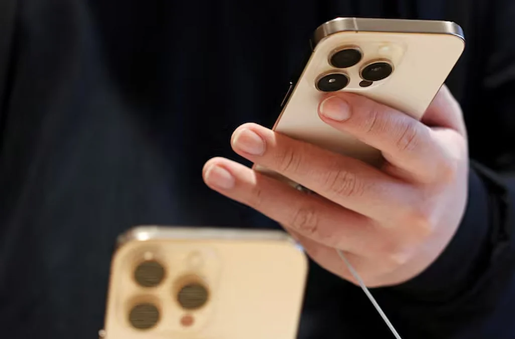 smartphone-camera.-reuters