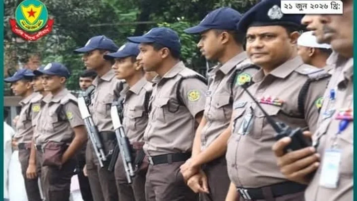 আওয়ামী লীগের প্রতিষ্ঠাবার্ষিকী ঘিরে ঢাকায় মোতায়েন করা হবে ১৮ হাজার পুলিশ