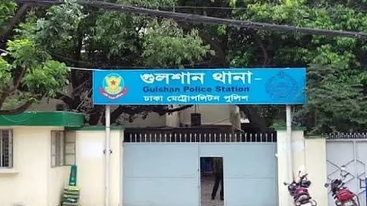 প্রায় সাত ঘণ্টা চেষ্টার পর থানায় এজাহারটি দিতে পারলেন আদিল হোসেন