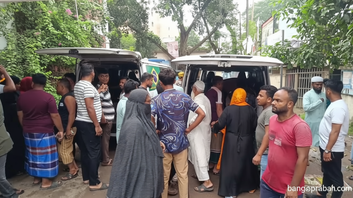 ব্রাহ্মণবাড়িয়ায় পিকআপের ধাক্কায় মা-ছেলেসহ নিহত ৩
