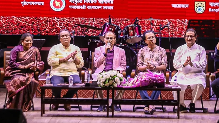 গানে-গল্পে সৈয়দ আব্দুল হাদীর সম্মাননা সন্ধ্যা