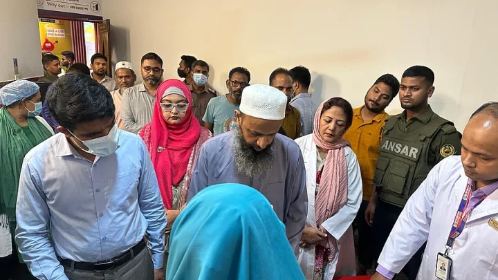 আদ্-দ্বীন হাসপাতালকে তিন লাখ টাকা জরিমানা