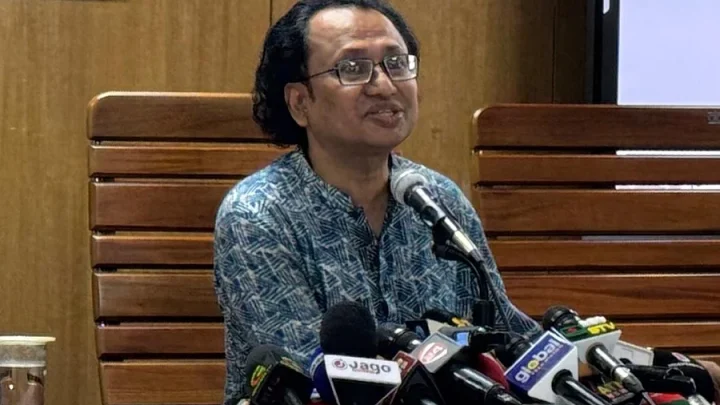 প্রধানমন্ত্রীর উপদেষ্টার দিল্লিতে প্রবেশে বাধা, ভারতের ভারপ্রাপ্ত হাইকমিশনারকে তলব