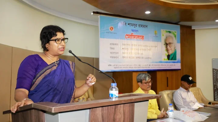 কবিতায় নতুন নান্দনিকতা প্রতিষ্ঠা করেছেন শামসুর রাহমান