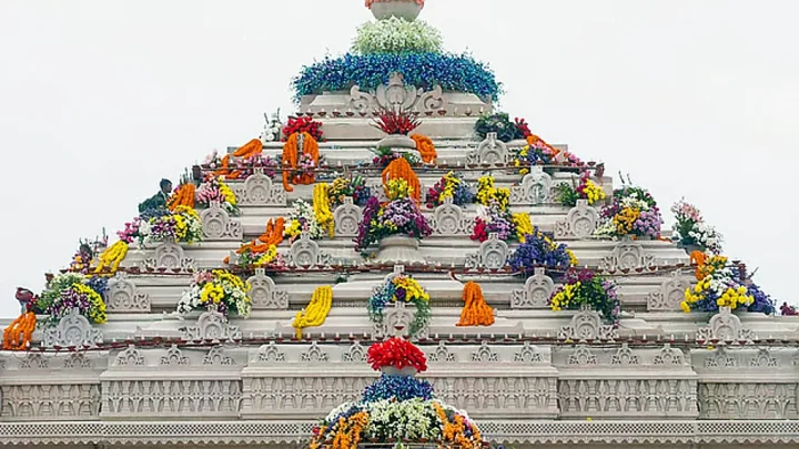 অযোধ্যায় নতুন বিতর্ক: রাম মন্দির ট্রাস্টের বিরুদ্ধে ২০০ কোটি রুপি তছরুপের অভিযোগ তদন্তের দাবি