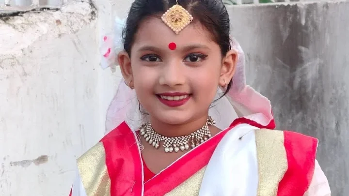 টাঙ্গুয়ার হাওরে হাউসবোটের চলন্ত ইঞ্জিনের ওপর পড়ে শিশুর মৃত্যু