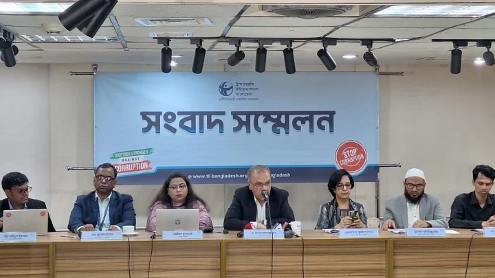 সুশাসনের ঘাটতি, অব্যবস্থাপনা, দলীয় প্রভাব বিএনপির ইশতেহার পূরণে ঝুঁকি তৈরি করছে: টিআইবি