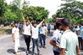 কোথাও গাছ ফেলে, কোথাও মিছিল করে ঢাকা-চট্টগ্রাম মহাসড়ক অবরোধ