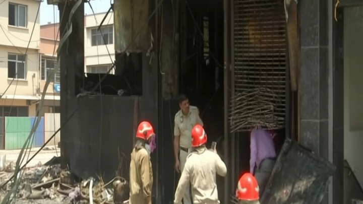 দিল্লির হোটেলে আগুনে আহতদের মধ্যে ৫ জন বাংলাদেশি