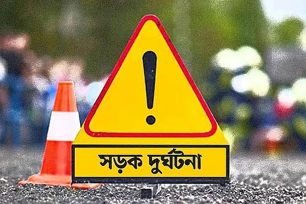 prothomalo_bangla2023_11bd4fc6c6_7409_4c71_92f8_1a7f024062a7roadaccident01-2