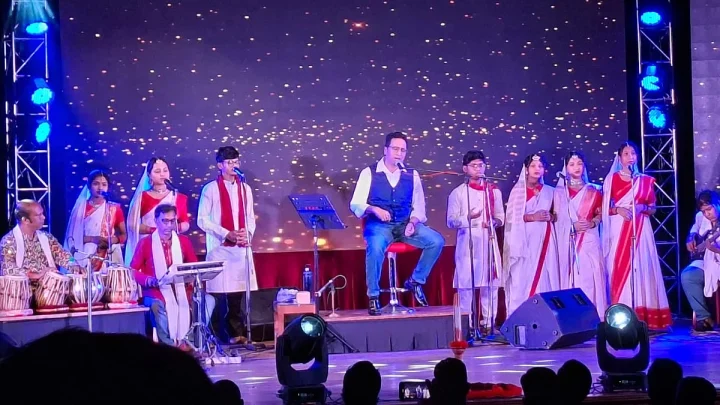 ‘রঞ্জিশ হি সহি’ থেকে ‘দমাদম মাস্ত কালান্দার’, চট্টগ্রামে জমেছিল ‘কিংবদন্তির গান’