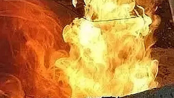 বংশালে হার্ডওয়্যারের দোকানে আগুন, দগ্ধ ৩