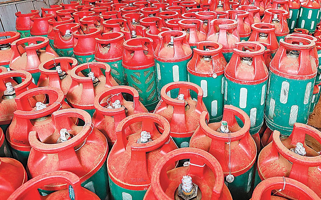 093607CHATTOGRAM_DH0396_20210825_CHITTAGONG_BIS_SOWRAV_5_