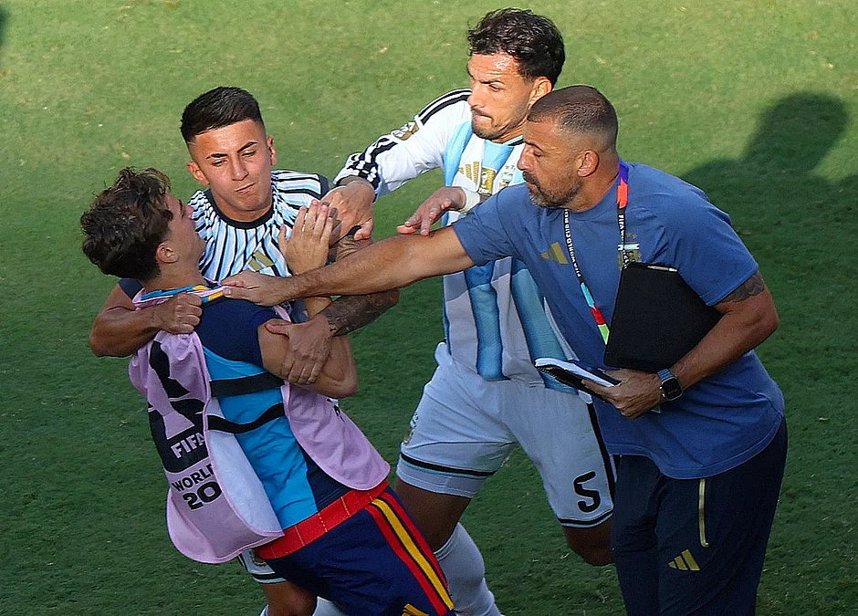 2026_07_19T222524Z734921507UP1EM7J1QAB7ORTRMADP3SOCCER_WORLDCUP_ESP_ARG