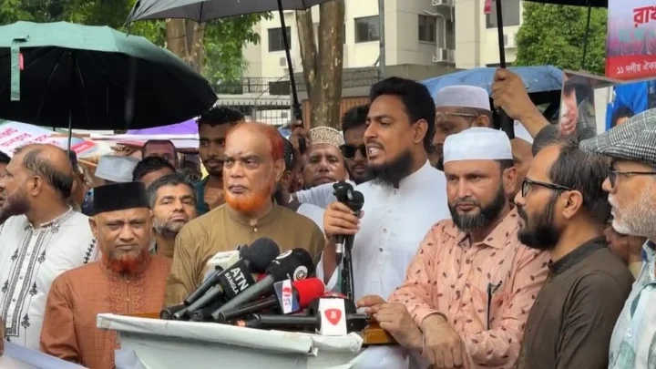 বাংলাদেশকে গণতান্ত্রিক রাষ্ট্র হিসেবে গড়ে তুলতে গণভোটের রায় বাস্তবায়ন করতে হবে: আখতার হোসেন