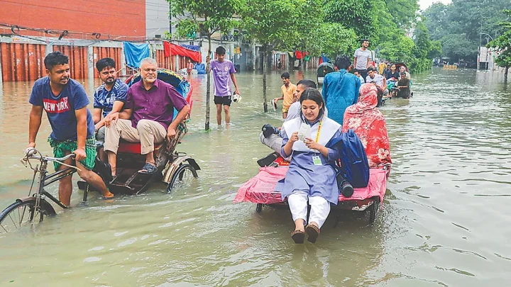ঢাকায় টাকা ঢেলেও জলাবদ্ধতা