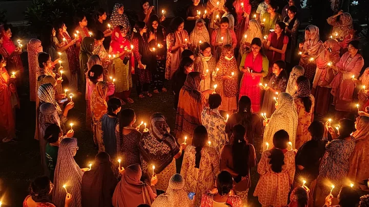 বৈষম্য ও স্বৈরাচারের বিরুদ্ধে মানুষের ঐক্যবদ্ধ প্রতিরোধের প্রতীক জুলাই