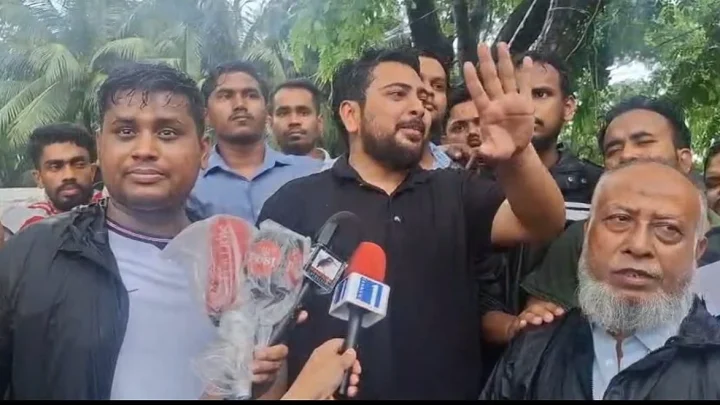 দোষ দিয়ে লাভ নেই, সরকার পারছে না: নাহিদ ইসলাম