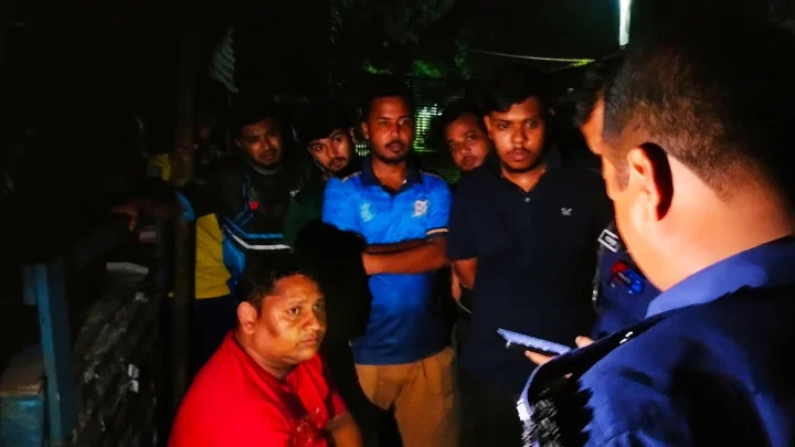 দিনাজপুরে ছাত্রলীগ নেতাকে আটকে মারধর ও চাঁদা দাবির অভিযোগ ছাত্রদলের বিরুদ্ধে