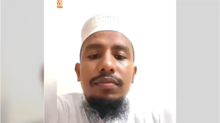 শিশুকে নির্যাতনের ভিডিও পোস্ট করে শিক্ষক লিখলেন, পিচ্চিদের কান্না করাতে ভালোই লাগে