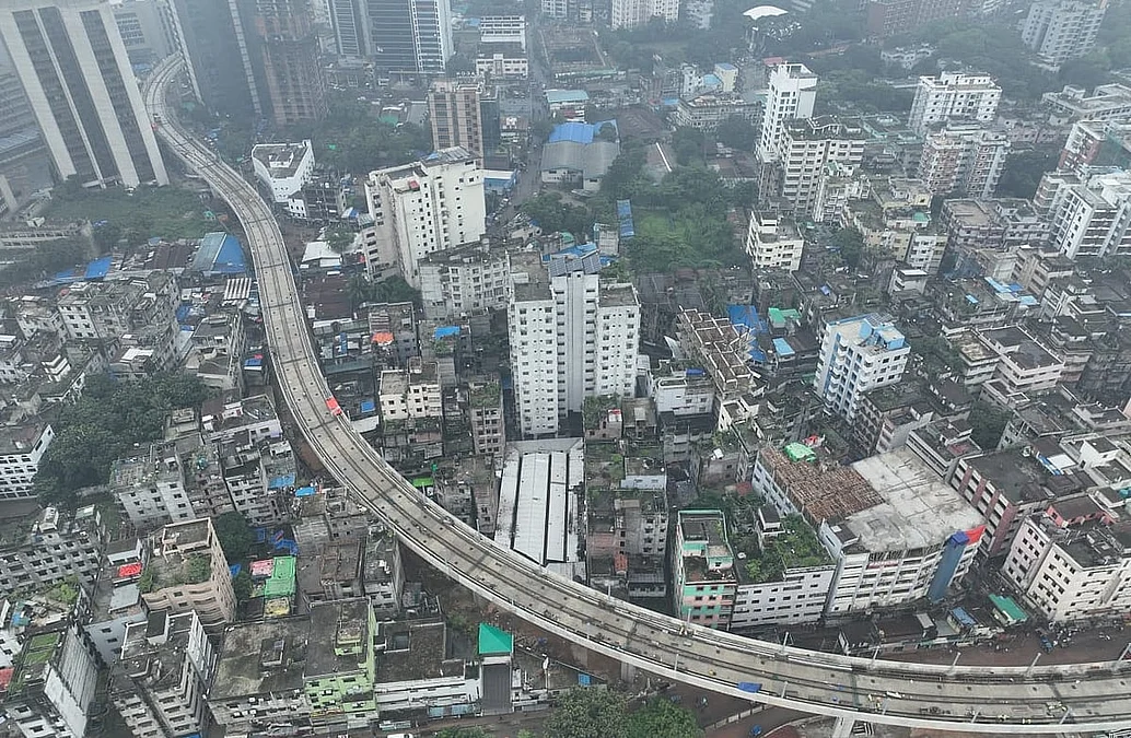 metrorail_kamlapur_part_constraction_11072026_01