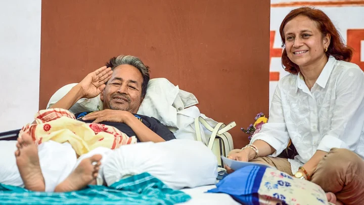 অনশনরত সোনম ওয়াংচুককে জোর করে হাসপাতালে নিয়ে গেল দিল্লি পুলিশ