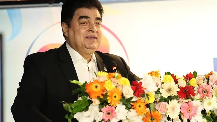 এইচ বি এম ইকবালের কার্যালয়ে দুদকের অভিযান, সিলগালা