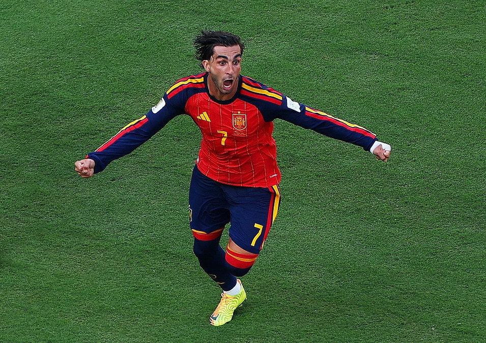 2026-07-19T220327Z624702254UP1EM7J1P2G0JRTRMADP3SOCCER-WORLDCUP-ESP-ARG