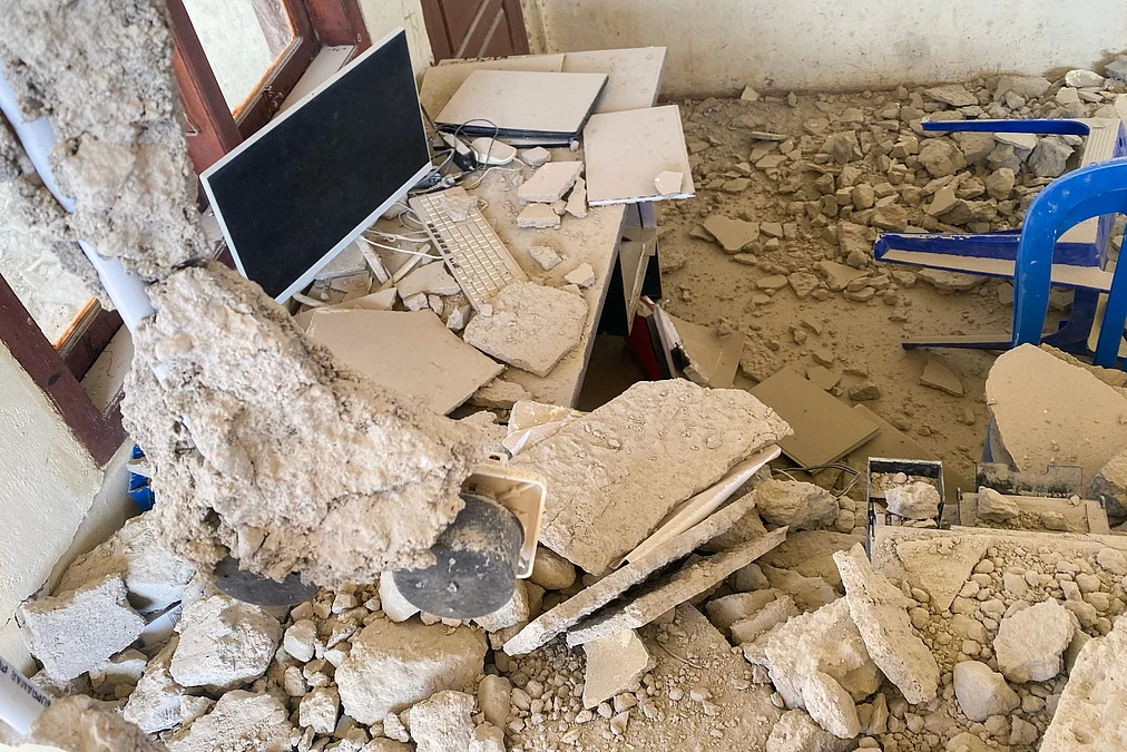 2026-08-15t015952z763982985rc2pyma7ehxertrmadp3indonesia-quake