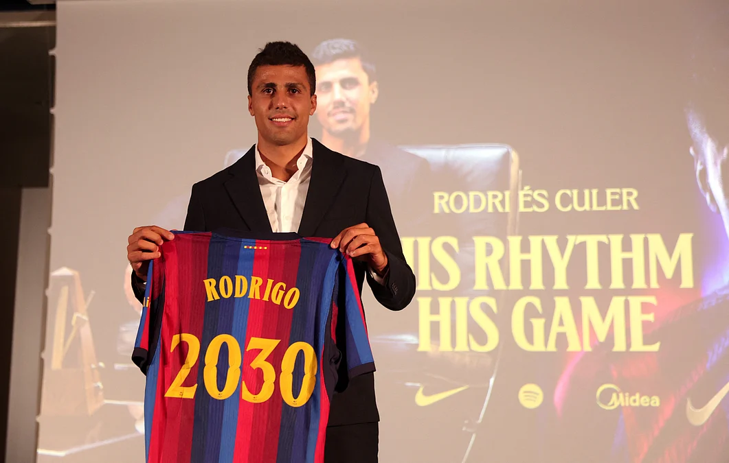 2026-08-18T165829Z868622903UP1EM8I1B5FNVRTRMADP3SOCCER-SPAIN-BAR-RODRI