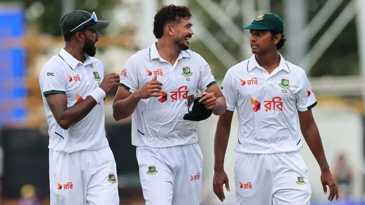ডারউইনের টেস্টে ফেরার উৎসব পুড়িয়ে দিচ্ছেন হাসান-তাসকিনরা
