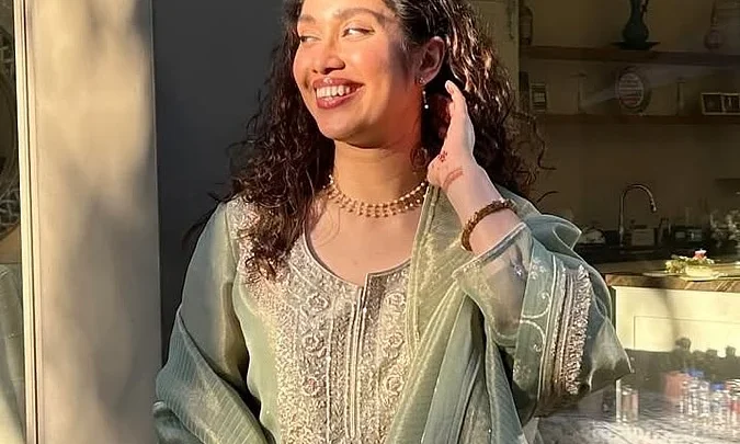 ড্রাইভিং টেস্ট দেওয়ার পর সড়ক নিরাপত্তা নিয়ে নিজের ভাবনা জানালেন জাইমা রহমান