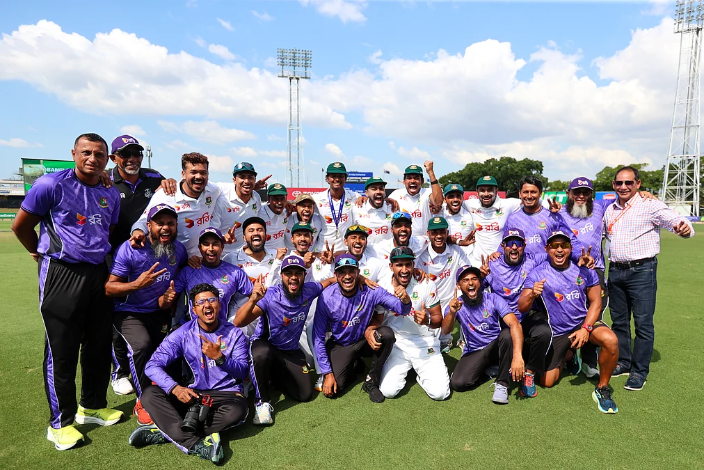 After-Win-against-1st-test-against-Australia-in-Darwin10