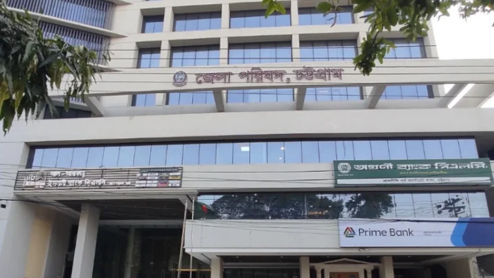 বান্ডিলের ওপরে ১০০০, ভেতরে ১০০, ব্যাংকের ভল্টের ৪ কোটি ৩৮ লাখ টাকা গায়েব