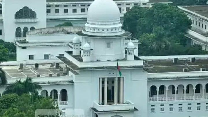 আদালতের দরজা সাংবাদিকদের জন্য কেন খোলা থাকা উচিত