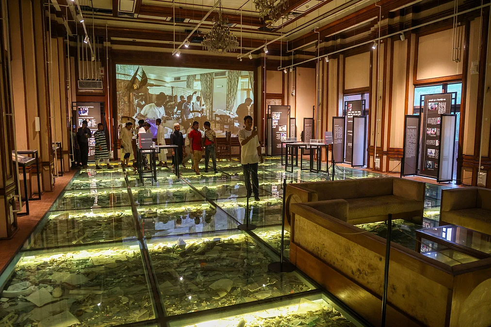 July-Museumsazid-1