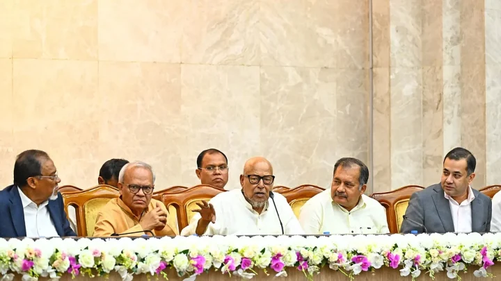 শিগগিরই জনপ্রশাসন সংস্কার কমিশন গঠন করবে সরকার: নজরুল ইসলাম খান