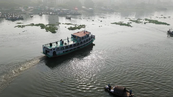 ব্যর্থ হওয়ার পরে আবারও ওয়াটার বাস চালুর উদ্যোগ