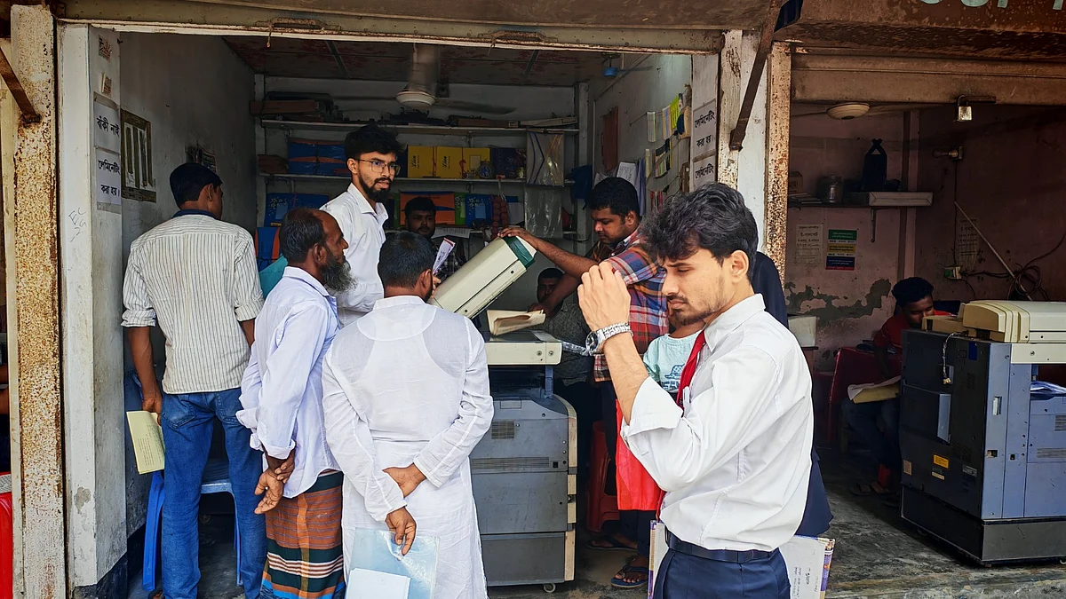 বাক্প্রতিবন্ধী তিন ভাই পরিবারের বোঝা নন, নীরবতার শক্তিতেই আত্মনির্ভরশীল