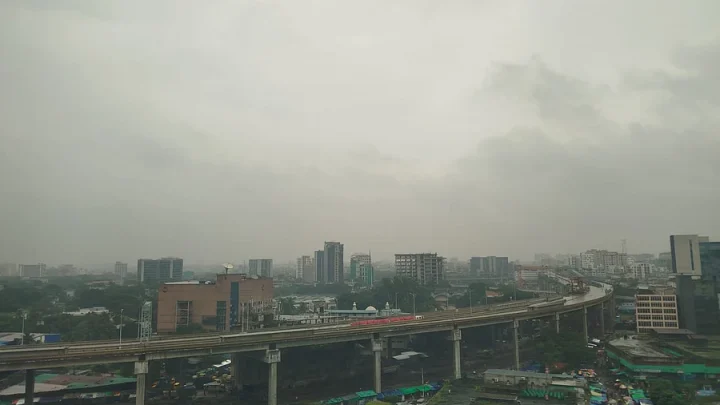 এই বৃষ্টি এই রোদ, রাজধানীর এ অবস্থা কতক্ষণ