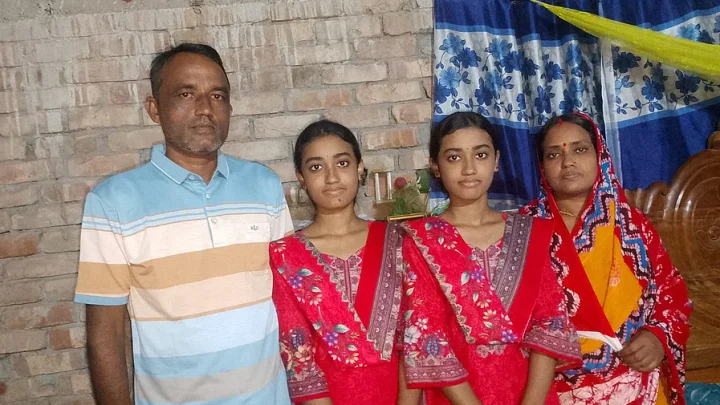 যশোরে জিপিএ–৫ পেল যমজ দুই বোন, হতে চায় চিকিৎসক