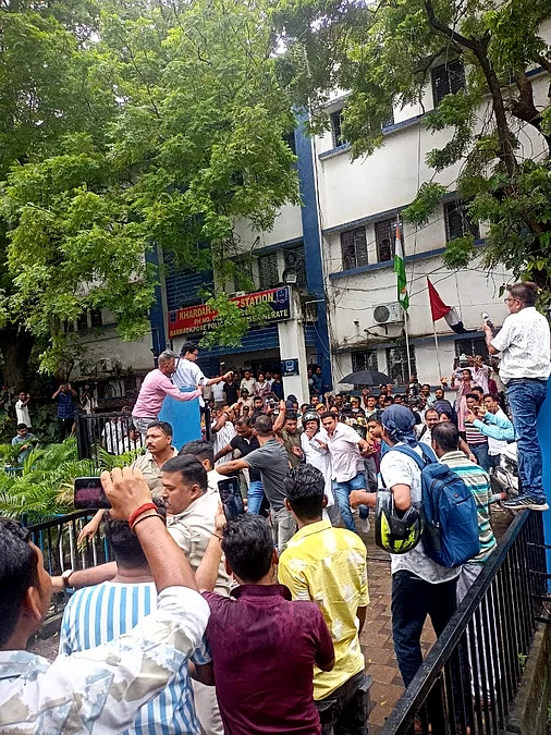 kolkata-arrest