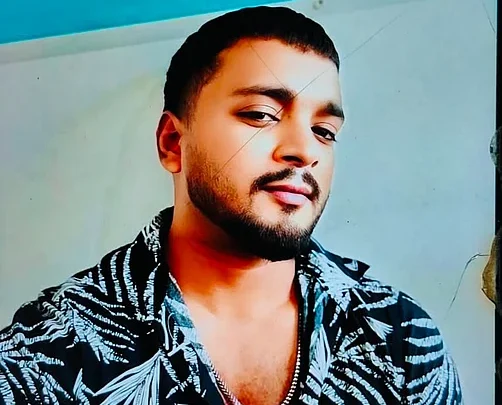 ময়মনসিংহে কম্পিউটার দোকানের কর্মীকে কুপিয়ে হত্যা, অভিযুক্তদের বাড়িতে অগ্নিসংযোগ